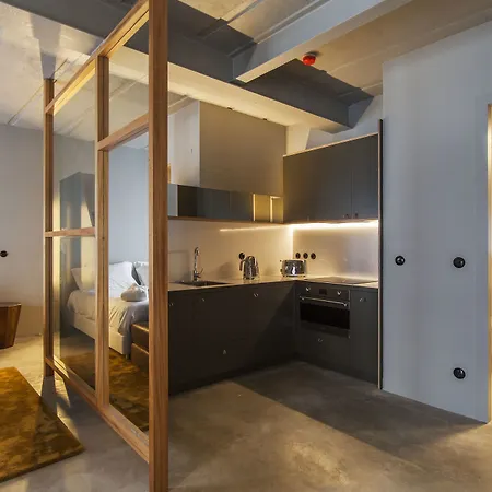 Raw Culture Arts & Lofts Bairro Alto * Lissabon