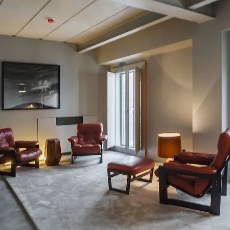 Raw Culture Arts & Lofts Bairro Alto * Lissabon